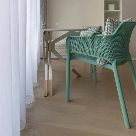 Apartment Mint *